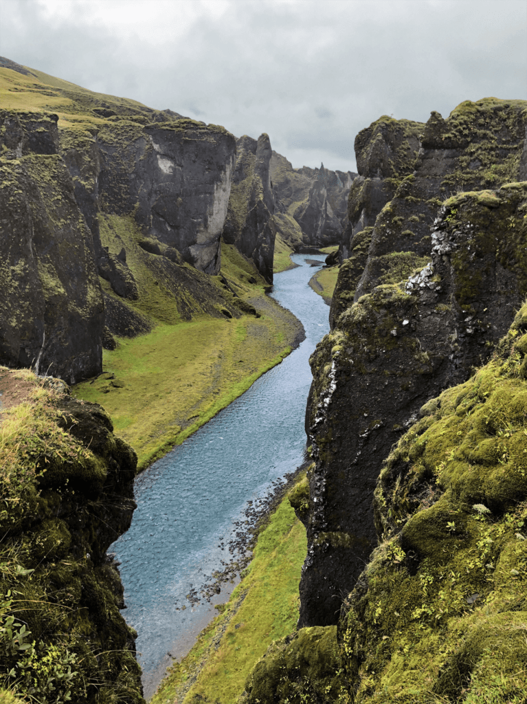 Fjadrargljufur Canyon Island