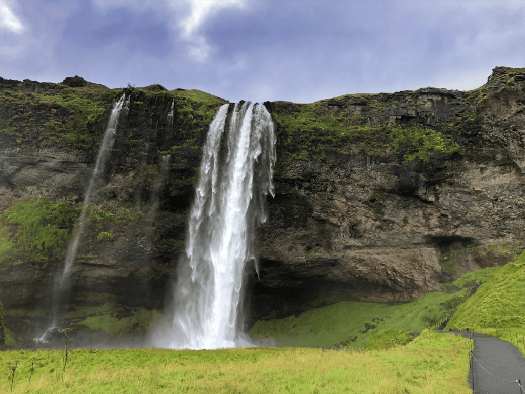 Island Roadtrip - Seljalandsfoss Wasserfälle