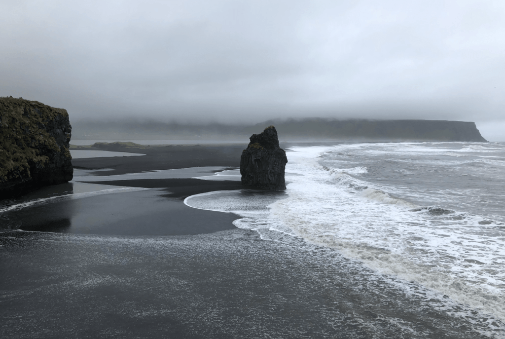 Blackbeach Island - Island Roadtrip