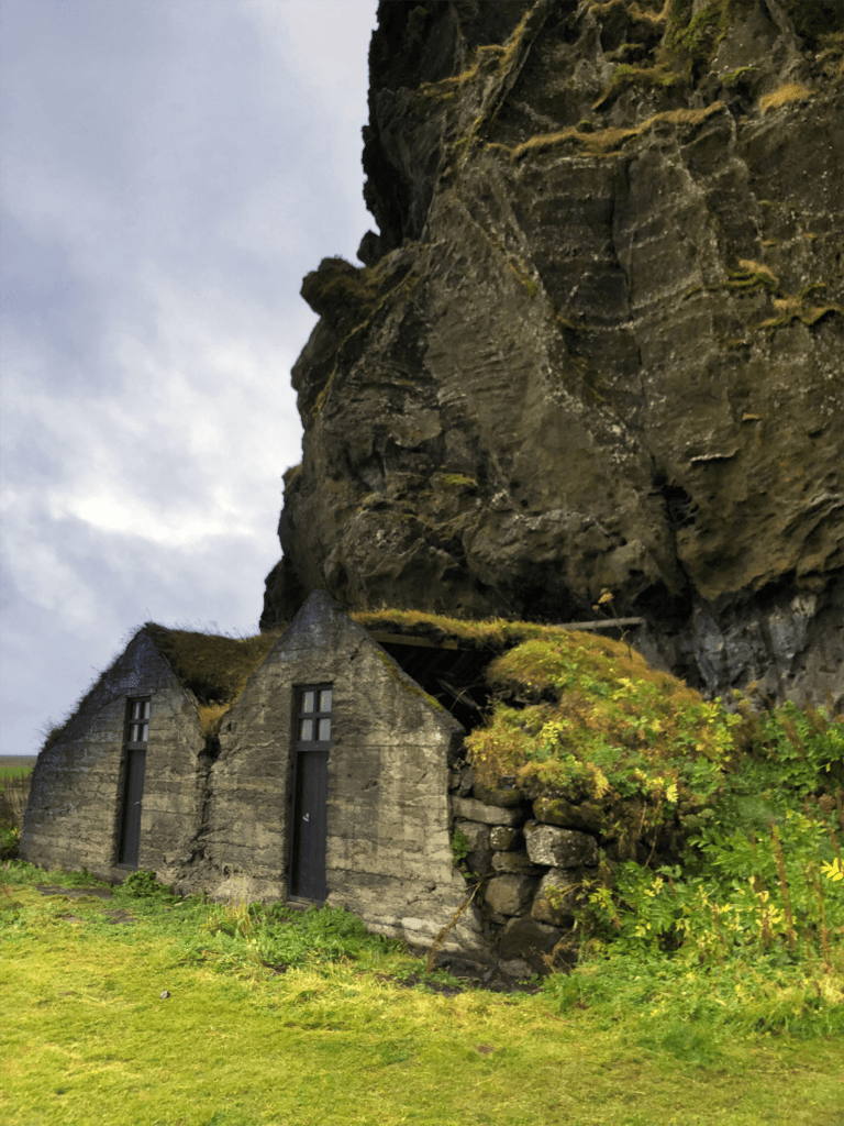 Häuser im Fels Island