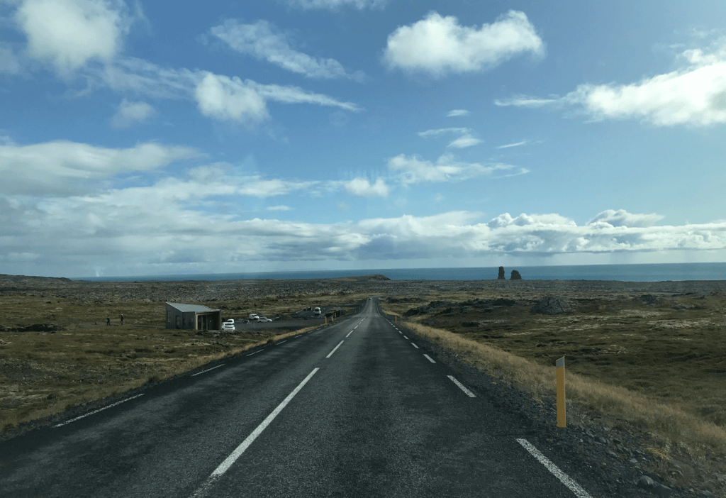 Island Roadtrip - Lóndrangar